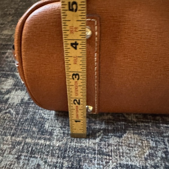 Dooney and Bourke tan leather satchel. - Picture 14 of 16